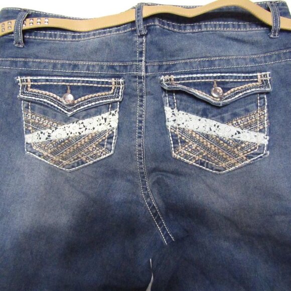 Faded Glory plus size 16W womens  denim shorts blue with belt NWT - Picture 5 of 9